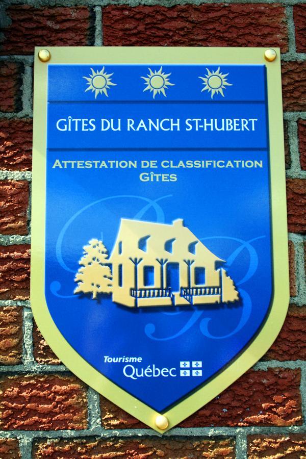 Saint-HermenegildeRanch St-Hubert住宿加早餐旅馆 外观 照片